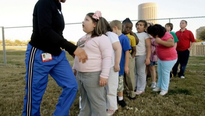 Минздрав разрабатывает программу для решения проблемы детского ожирения