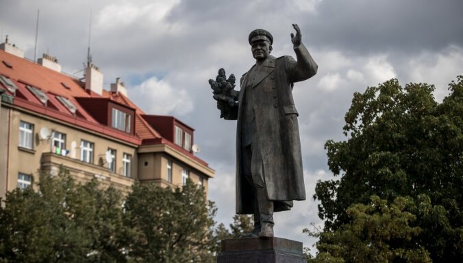 Минобороны Чехии объяснило, почему не может передать РФ памятник Коневу