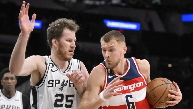 Porziņģis ar izcilu sniegumu palīdz 'Wizards' izcīnīt retu uzvaru Sanantonio