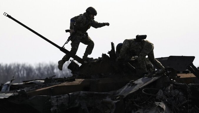 Ukraina identificējusi 900 par zvērībām atbildīgo krievu karavīru
