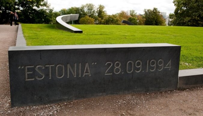 Хельме: Останки погибших на пароме "Эстония" должны быть подняты