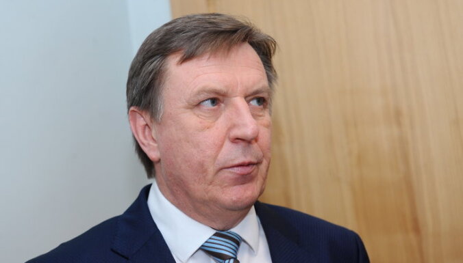 Премьер раскритиковал программу переквалификации безработных
