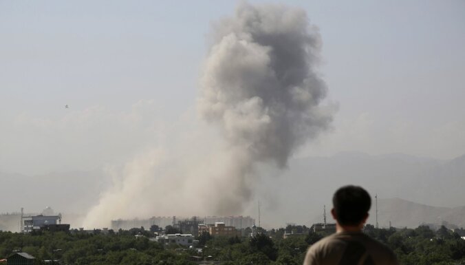 Sprādzienos Afganistānas austrumos trīs bojāgājušie un aptuveni 20 ievainotie