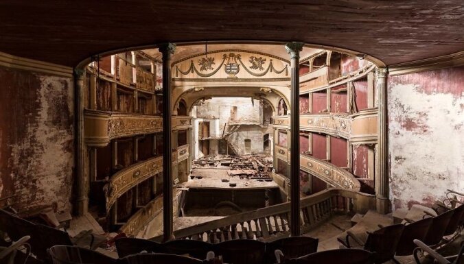 Foto: Ārpus laika un likuma – fotogrāfs iemūžina pamestus Eiropas teātrus