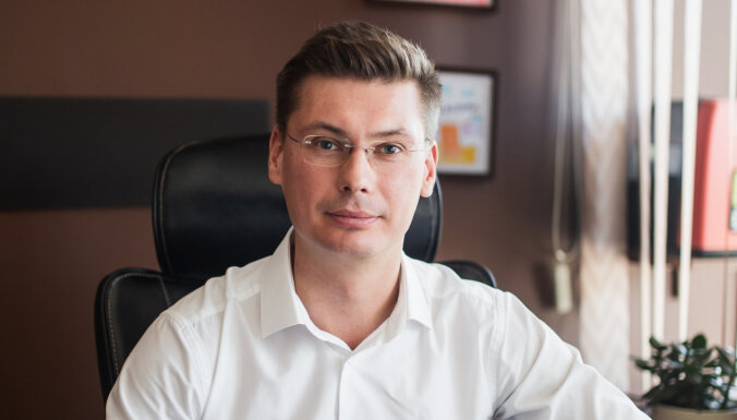 "Мы спасли весь флот!" Глава украинской авиакомпании: работа в войну, планы в Латвии и стюардессы в кроссовках