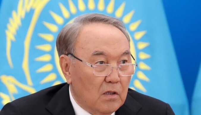Столица Казахстана — больше не Нурсултан, экс-президент Назарбаев, возможно, бежал из страны