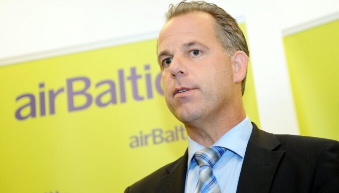 Gauss vadīs 'airBaltic' vēl trīs gadus; atalgojuma apmērs līdzīgs