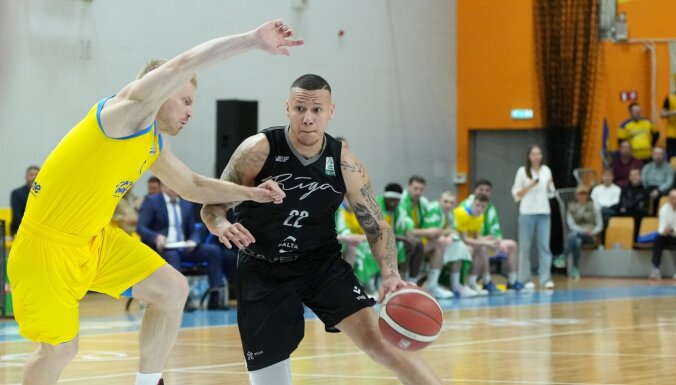 'VEF Rīga' basketbolisti viesos uzvar 'Ventspili' un izlīdzina rezultātu finālsērijā