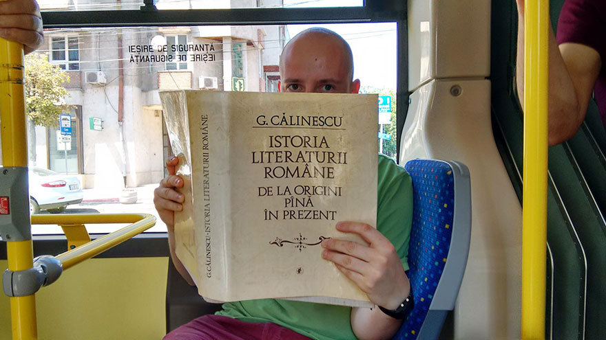 Идея для Ушакова: бесплатный проезд в транспорте для тех, кто читает книгу