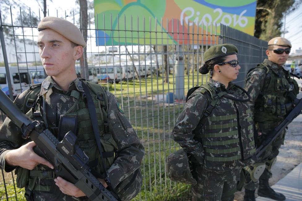 На игре как на войне. 15 фото, на которых Рио-2016 охраняют лучше восточной границы
