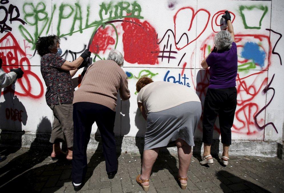 Pasaulē vecākā grafiti banda - huligānes vecmāmiņas