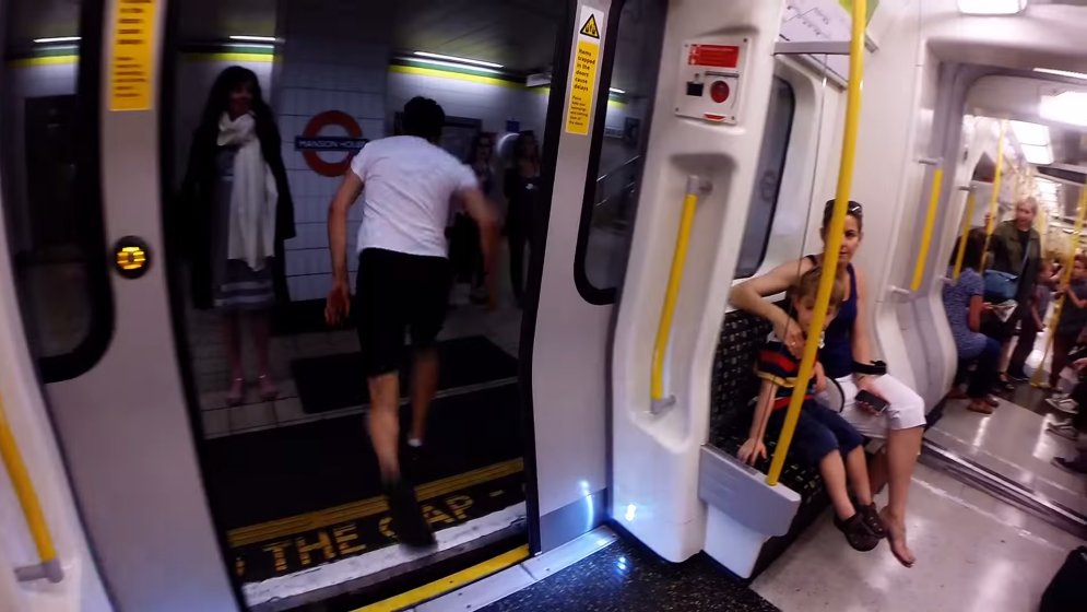 Эксперимент: можно ли обогнать бегом поезд лондонской подземки? (видео)