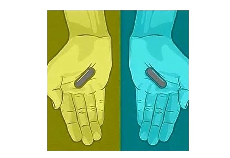 ОПРОС: Две серые или красная + синяя? Интернет сходит с ума из-за цвета этих таблеток
