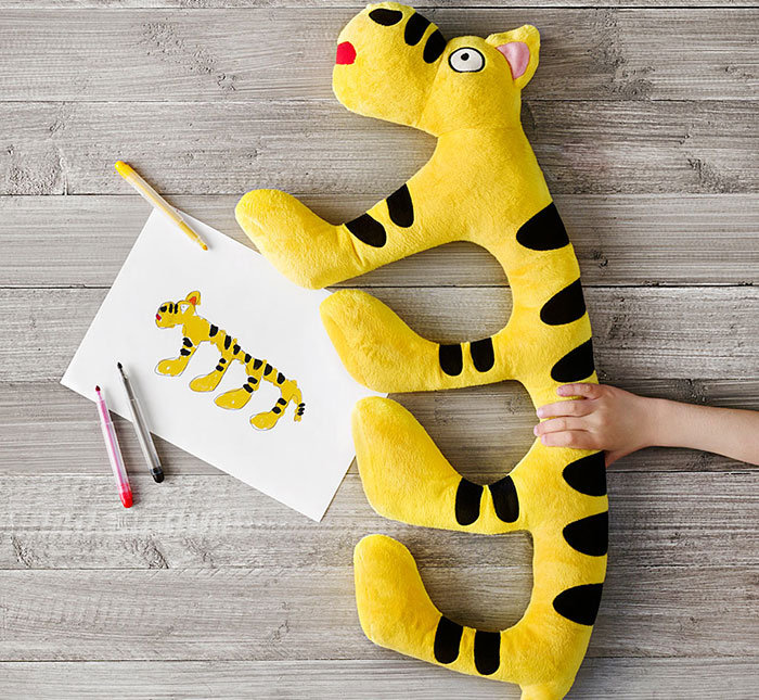 IKEA превратила детские рисунки в настоящие плюшевые игрушки