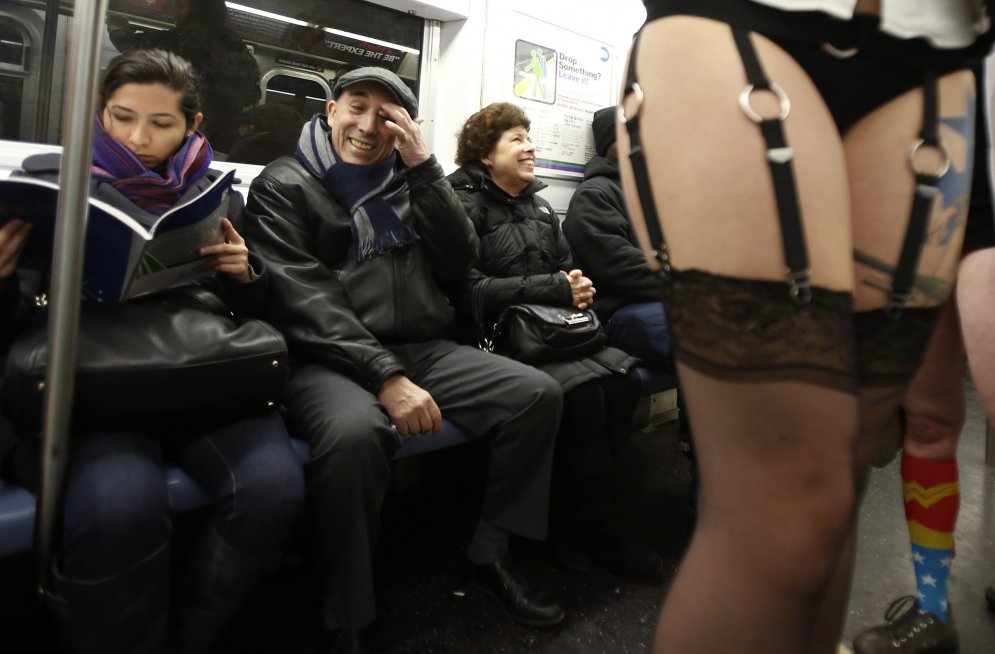 Козы, опоссумы, люди без штанов: немного безумия от 110-летней нью-йоркской подземки