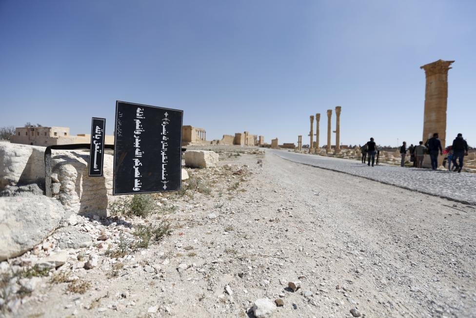 ФОТО: 30 интересных вещиц, оставленных боевиками "Исламского государства"