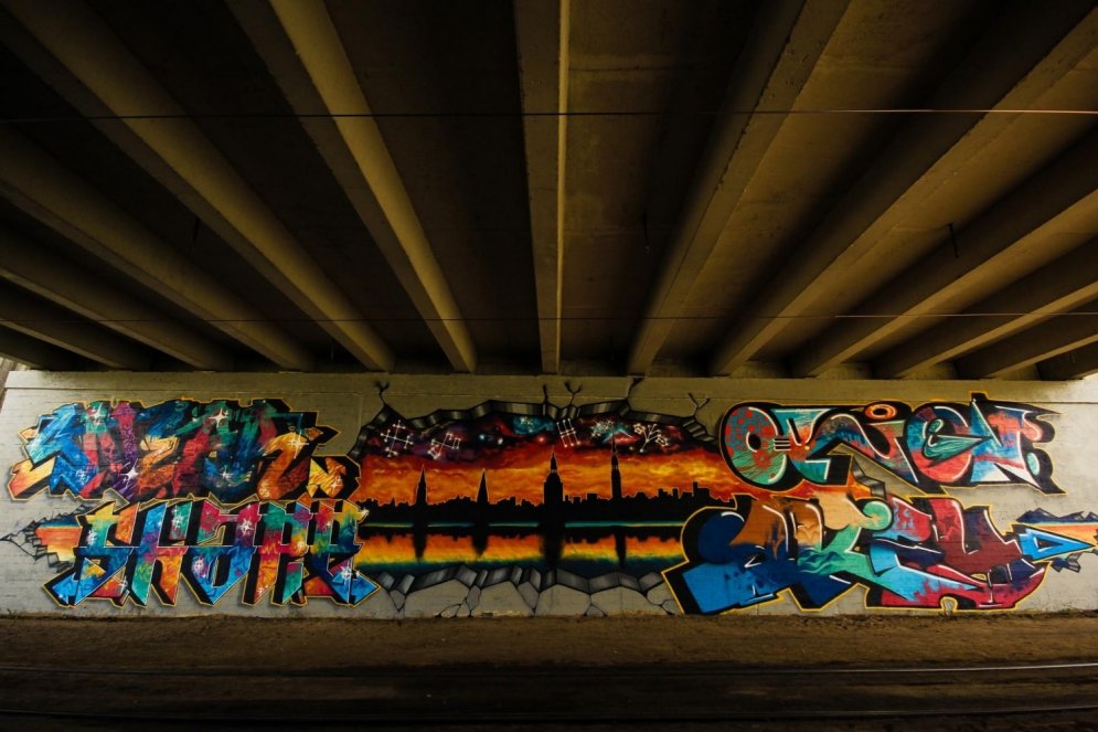 В Риге появились "долгоиграющие" граффити