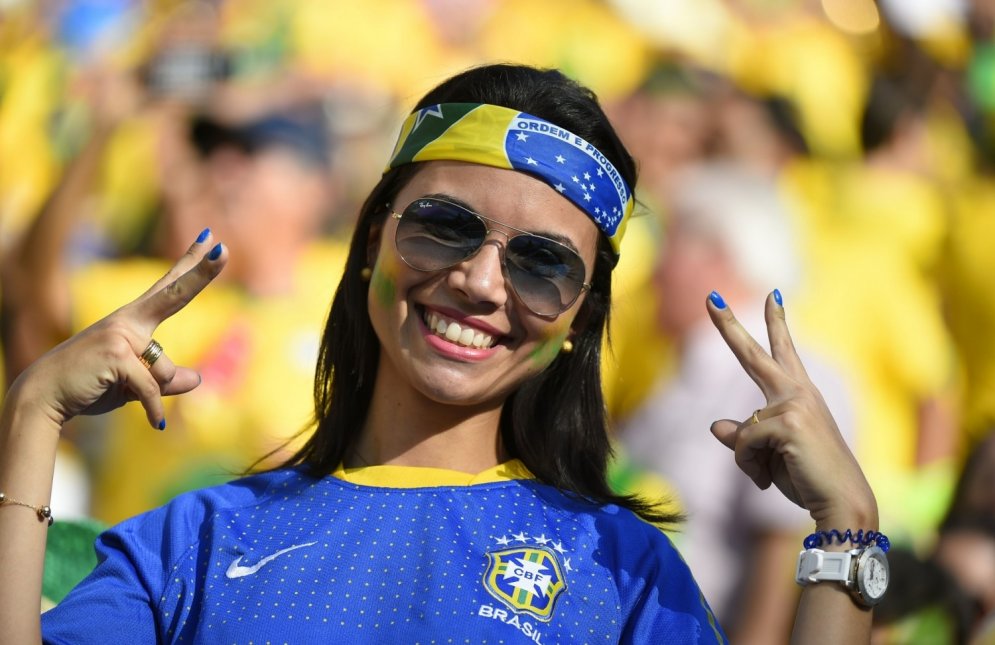 В Бразилии начался чемпионат мира по люб... по футболу