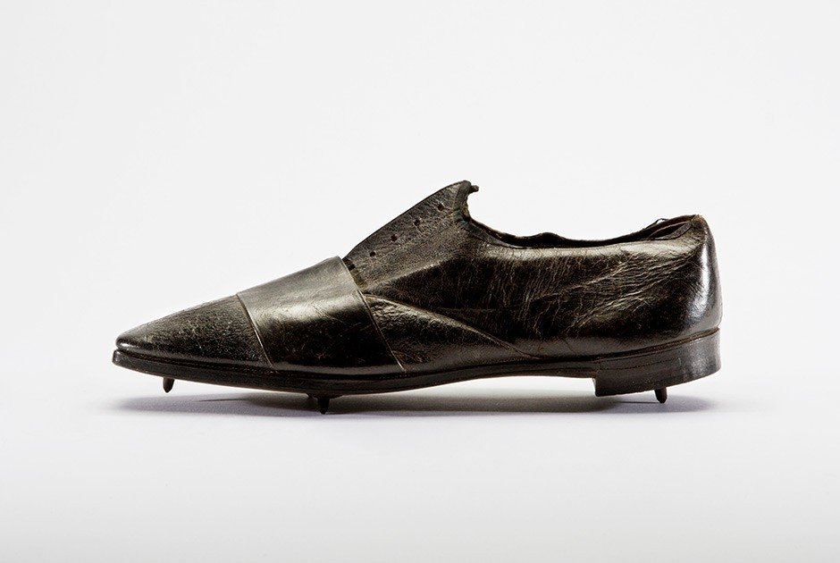 Kā sporta apavu dizains mainījies pēdējo 150 gadu laikā