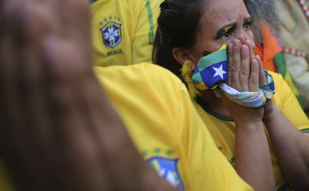 Brazīlijas fanu emocijas - vilšanās un asaras