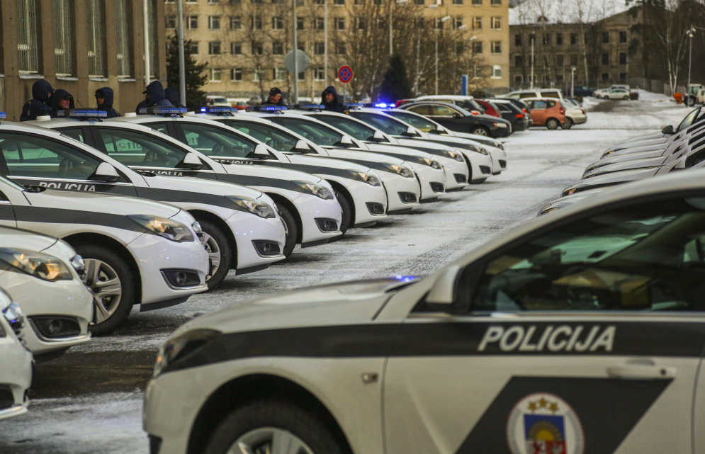Policija atrāda jaunās un uzlabotās dienesta automašīnas