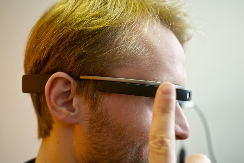 Pirmie iespaidi ar 'Google Glass', pirmais huligānisms