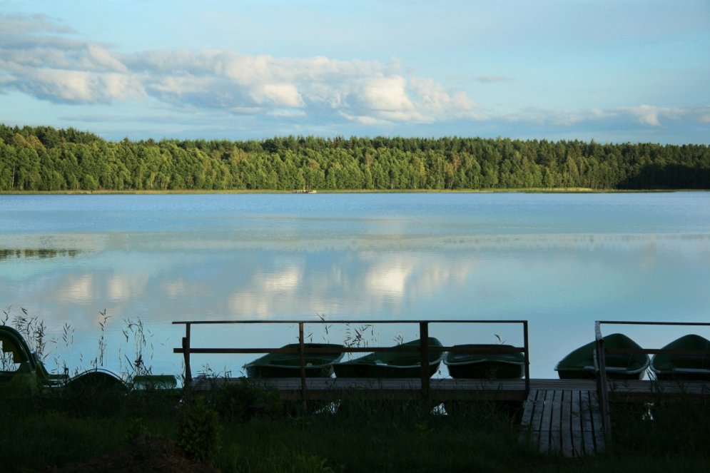 Skaistākie ezeri Latvijā kā makšķerniekiem, tā atpūtniekiem