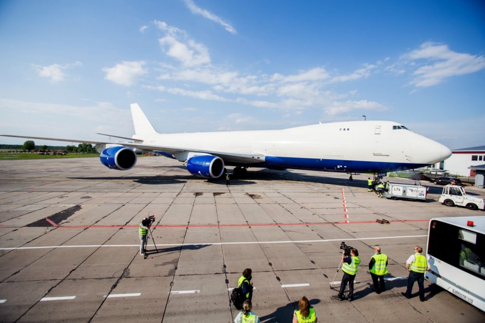 Рига приняла гигантский Boeing