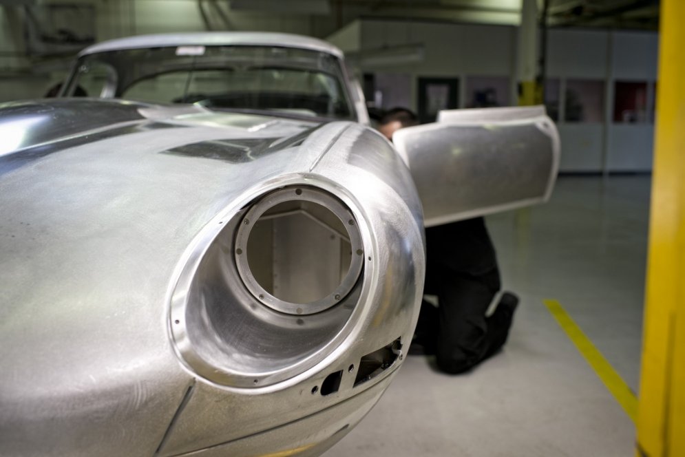 Jaguar построит шесть "пропавших" Lightweight E-type