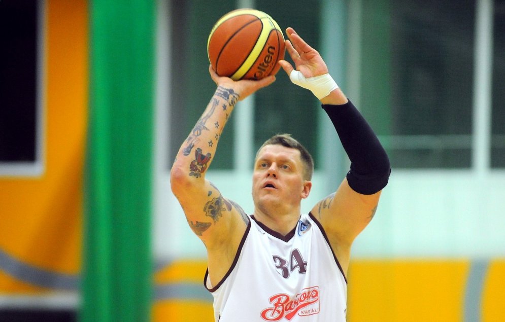 Porziņģim – 2,16 metri. Cik gari ir citi latviešu basketbolisti?