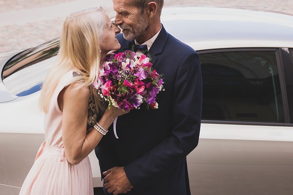 Skaisti kadri: Latviju apbur iedvesmojoša pāra kāzu foto