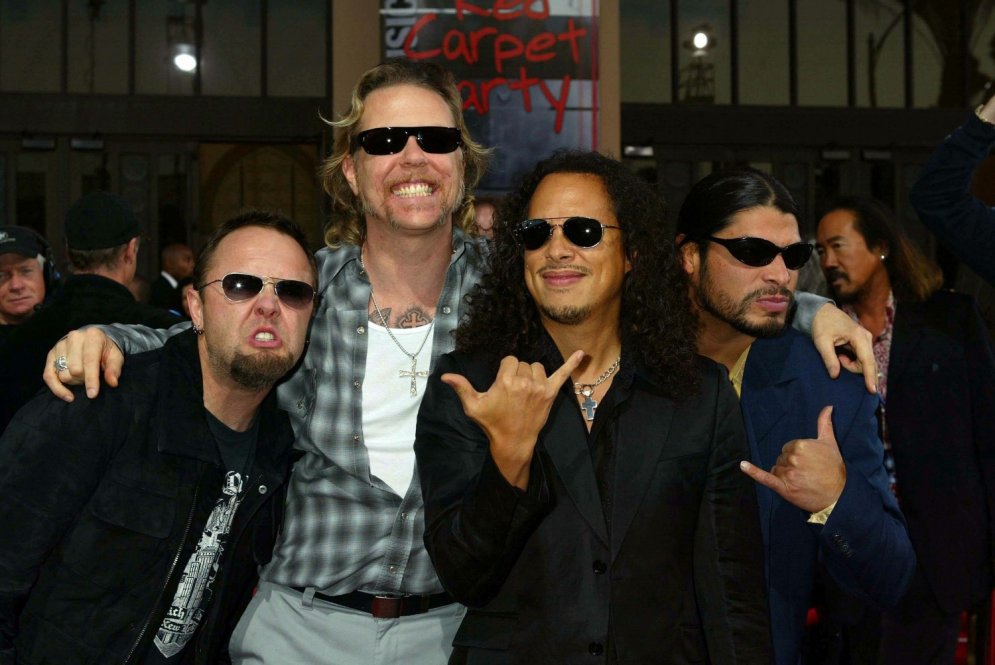Kā 'Metallica' mūziķu sejas mainījušās kopš 1981. gada