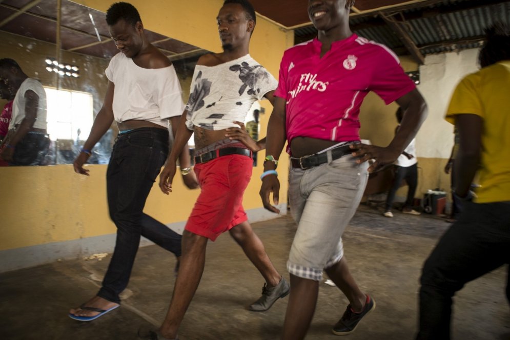 Ugandā noticis viens no retajiem Āfrikas geju praidiem