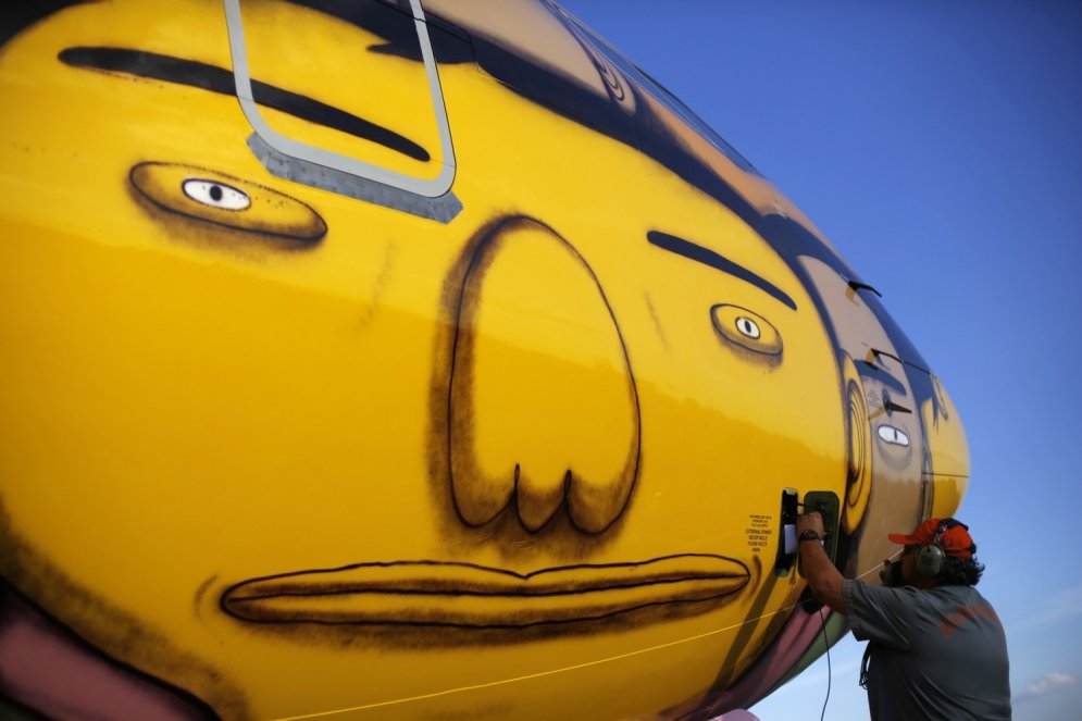 Сборная Бразилии получила модно раскрашенный Boeing 737