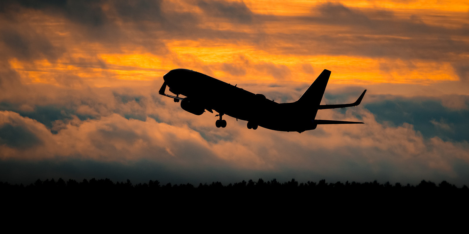 'Spoku lidmašīnas' apdraud Eiropas 'zaļos' mērķus un tērē dārgo degvielu
