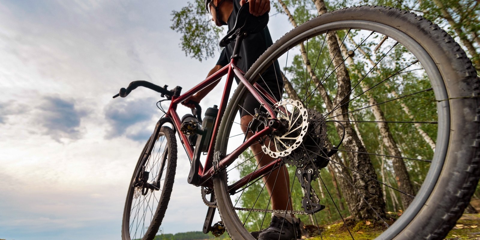 Braukšanai pa lauku ceļiem, meža takām vai pilsētu: kādu velosipēdu izvēlēties