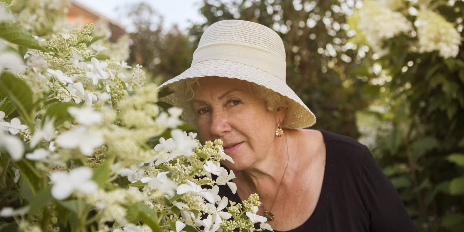 Садовод-любитель с тридцатилетним стажем: История Эдиты, хозяйки цветочного магазина в Валмиере
