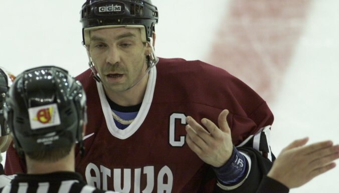 Neatkarības sargs Znaroks un ukrainis Kerčs: kā 1996. gadā izlases hokejistiem pases dalīja