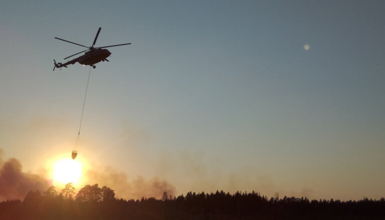 Ugunsgrēks Valdgales pagastā: NBS helikopteri apkopē – kāpēc palīdzību neprasīja ātrāk?