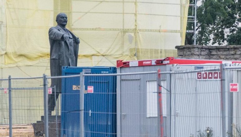 В Нарве демонтировали памятник Ленину