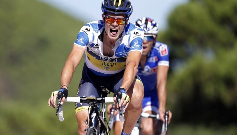 Čehs Konigs uzvar 'Vuelta Espana' astotajā posmā; Ročs kļūst par kopvērtējuma līderi