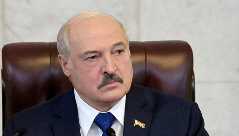 "Вы нас с россиянами толкаете к Третьей мировой?" Лукашенко поговорил с журналистами