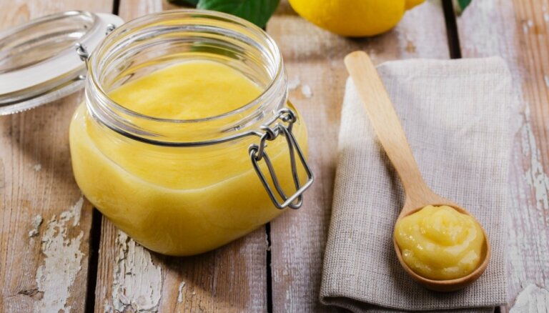 Kā pagatavot citronu krēmu mikroviļņu krāsnī