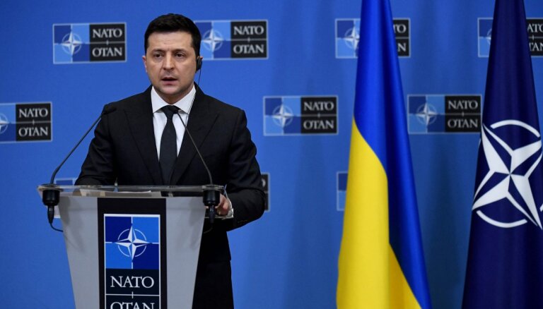 Киев стучится в НАТО. Пустят или предложат альтернативу?