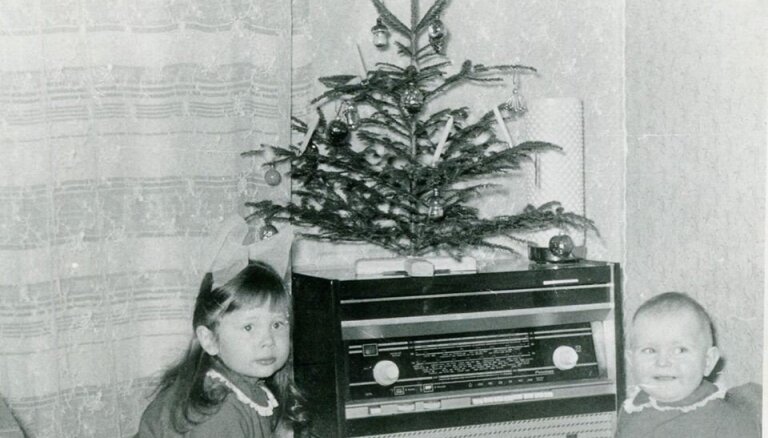 Foto no 'Gadsimta albuma': ziemas prieki un sirsnīgas svinības Latvijā