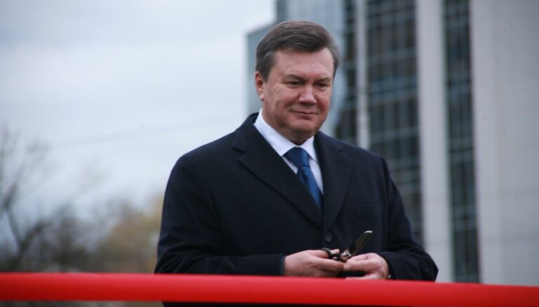 Янукович отменил праздник "оранжевой революции"