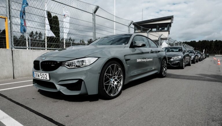 Foto: 'BMW M' diena Biķerniekos ar Latvijas izcilākajiem autosportistiem