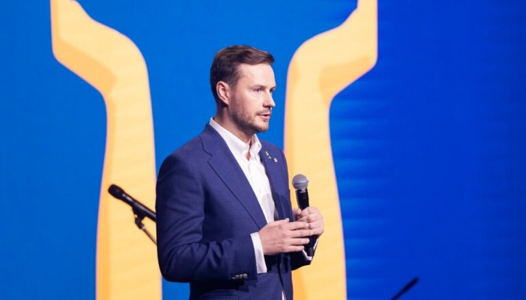 Kristofs Blaus: Seši miljoni Ukrainai ir tikai sākums