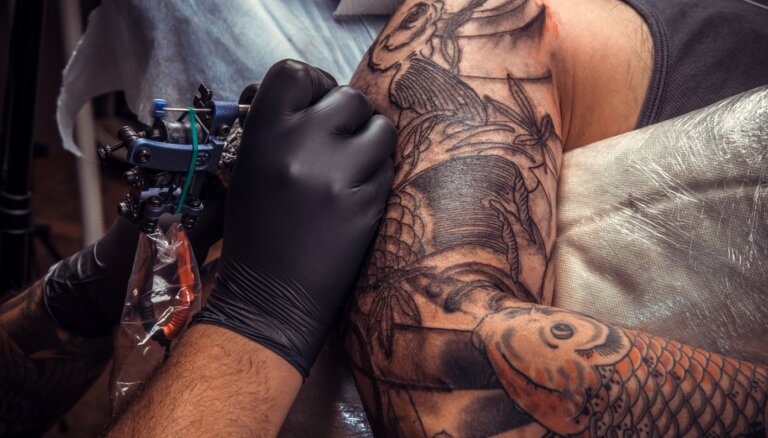 No jaunā gada stāsies spēkā aizliegums tetovētājiem izmantot bīstamas tintes