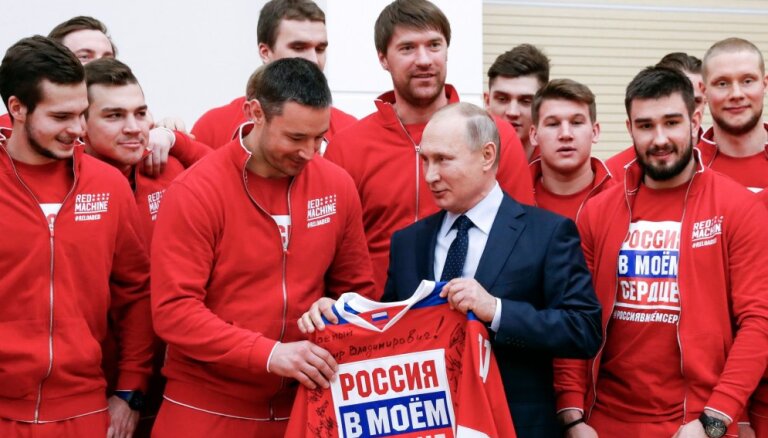 Путин попросил прощения у российских олимпийцев
